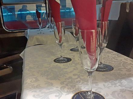 kapiti pullman train table setting