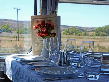 pullman pax own table setting