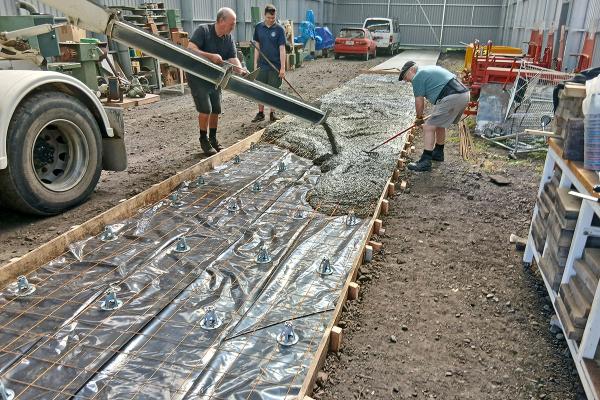 Carriage shed track slab