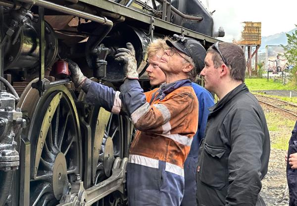 steam loco servicing