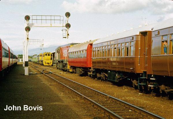 AA1757 i original Steam Inc brown livery