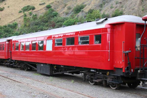 AA1618 at Paekariki