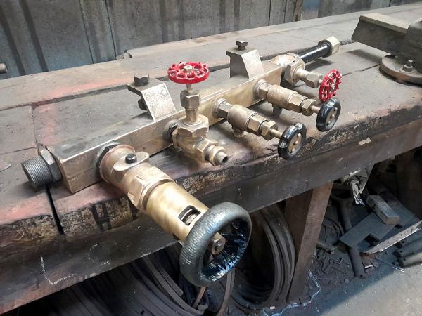 945 steam manifold