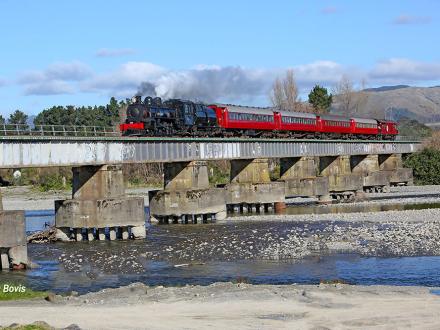 loco Ab608 crossing Otaki bridge