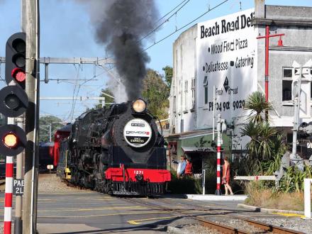 art deco steam train paekakariki