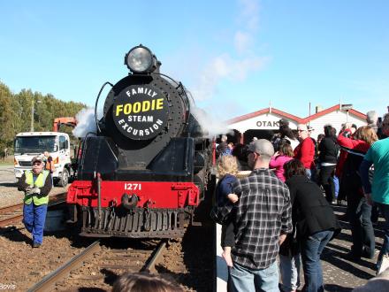 familie foodie charter train otaki