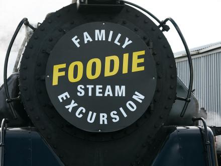train headboard name familie foodie