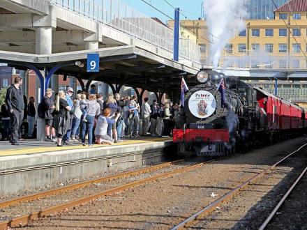 wellington steam train anzac
