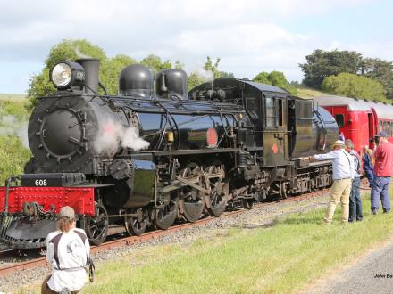 eketahuna express steam train engine
