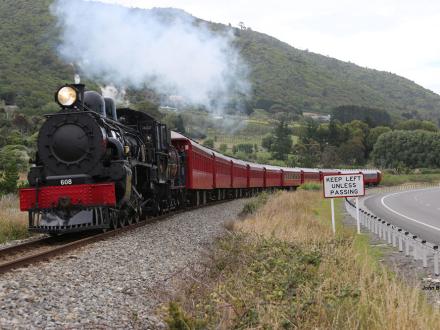 mainline express train waikanae