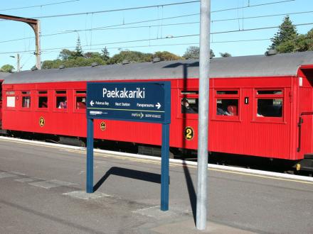 vintage train carriage paekakariki station