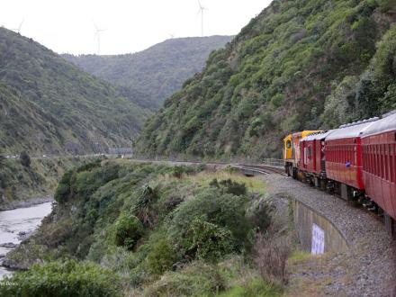 scenic rail journey gorge heritage train