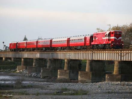 scenic rail journey otaki bridge