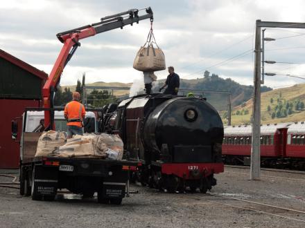 steam engine coal taihape