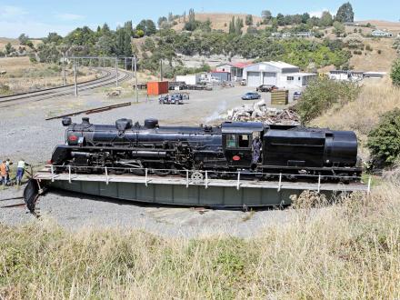 steam engine taihape turntable