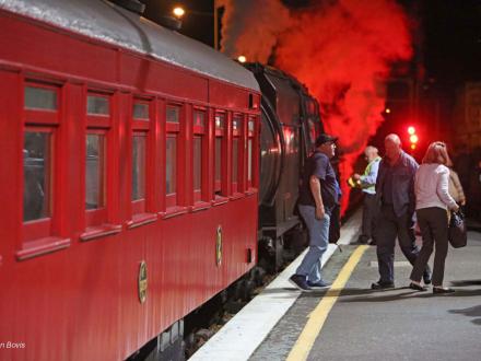 night steam train paekakariki ja1271
