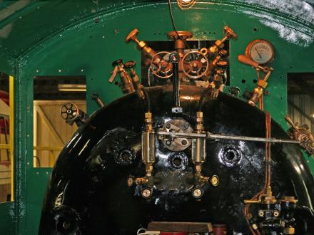 engine cab backhead