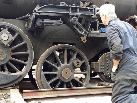 ka945 removing driver wheels