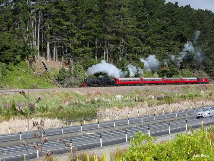 Steam loco Ab608 with High Tea Train